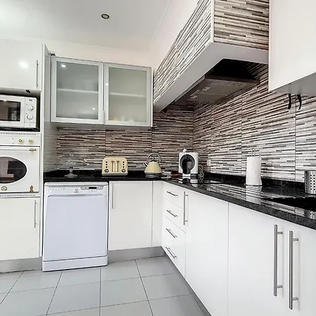 Luxurioeses Haus Der Leidenschaft By Interhome