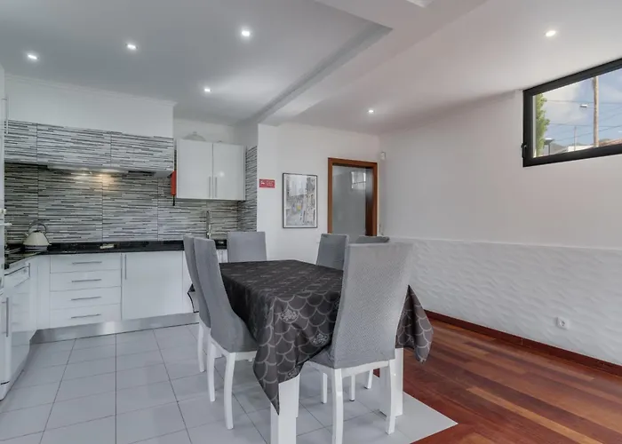 Luxurioeses Haus Der Leidenschaft By Interhome Vakantiehuis Machico (Madeira)