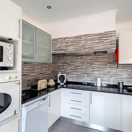 Luxurioeses Haus Der Leidenschaft By Interhome *