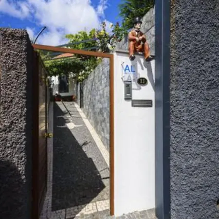 Luxurioeses Haus Der Leidenschaft By Interhome Casa de Férias *