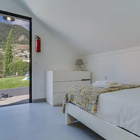 Luxurioeses Haus Der Leidenschaft By Interhome Casa de Férias Machico (Madeira)