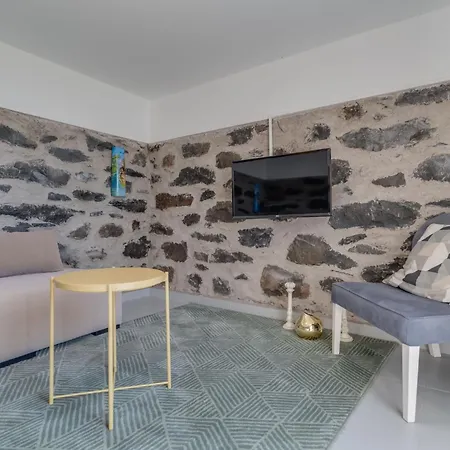 Luxurioeses Haus Der Leidenschaft By Interhome *